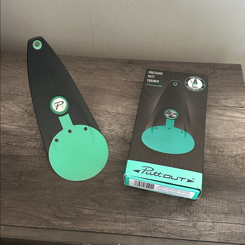 PuttOUT Premium Pressure Putt Trainer - Perfect Your Golf Putting